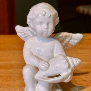 Vintage 1990s Glossed White Ceramic Cherub/Angel